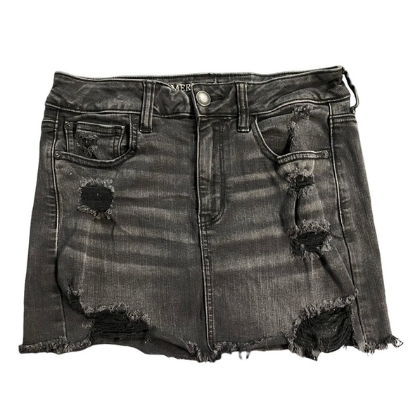 American Eagle Black Distressed Mini Denim Skirt Size 6 - Picture 1 of 6